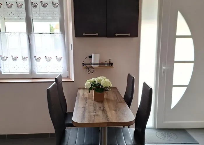 Chez Brigitte Et Francis *